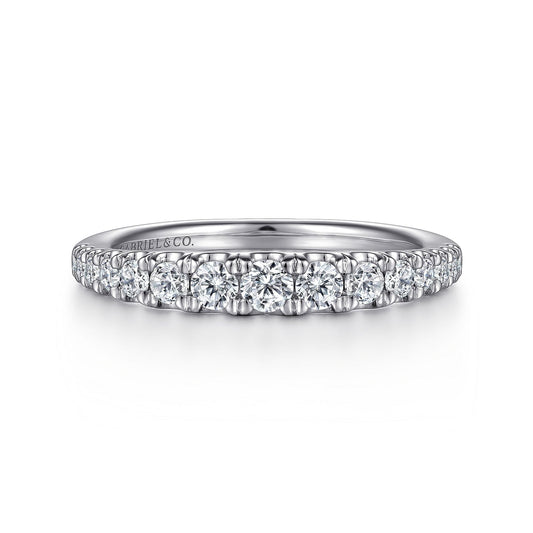 14K White Gold Graduating Diamond Anniversary Band