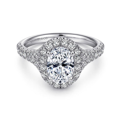 18K White Gold Oval Halo Diamond Engagement Ring