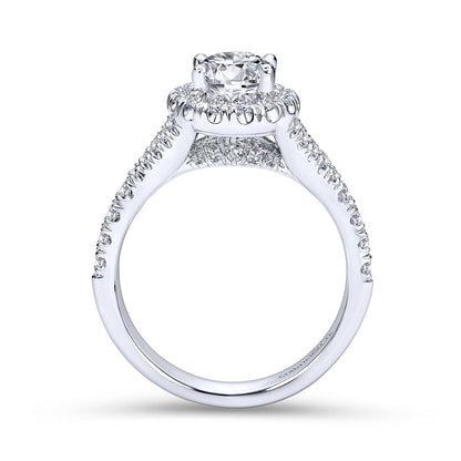 18K White Gold Oval Halo Diamond Engagement Ring