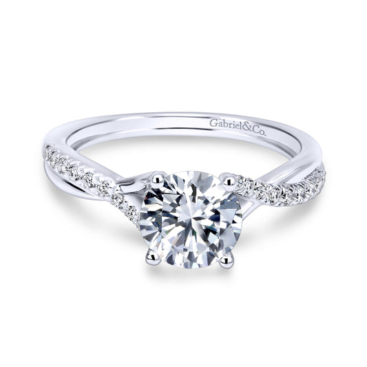 18K White Gold Round Diamond Engagement Ring