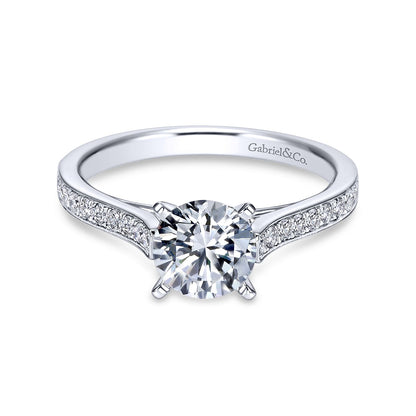 18K White Gold Round Diamond Engagement Ring
